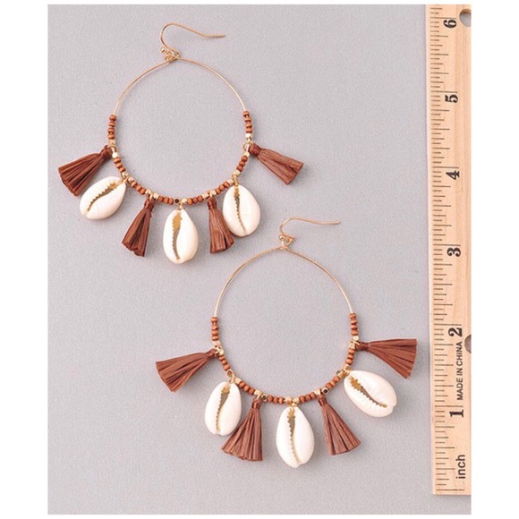 Brown Beaded Hoop Tassel Fringe Cowrie Earrings - Picture 2 of 2